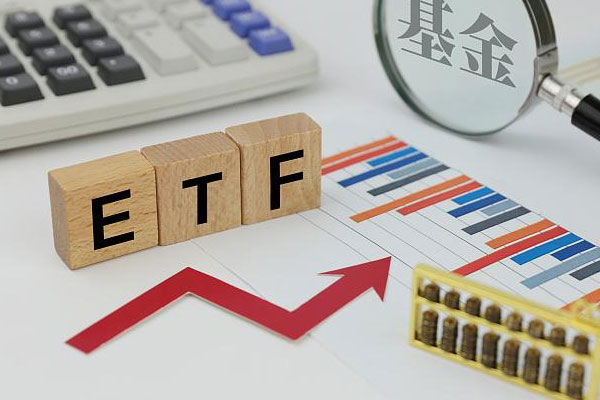 短融ETF开盘较为平稳，成交额突破35亿元