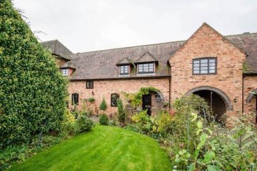 英国多个房产网站浏览量暴增，房价随之水涨船高