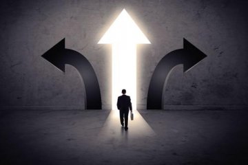 定制聚焦主动权益类产品,主动权益类基金相继发行