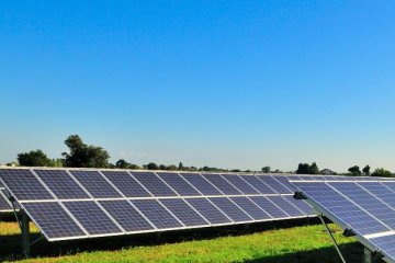 大全能源与某客户签订多晶硅长单销售合同，预计平均每月采购